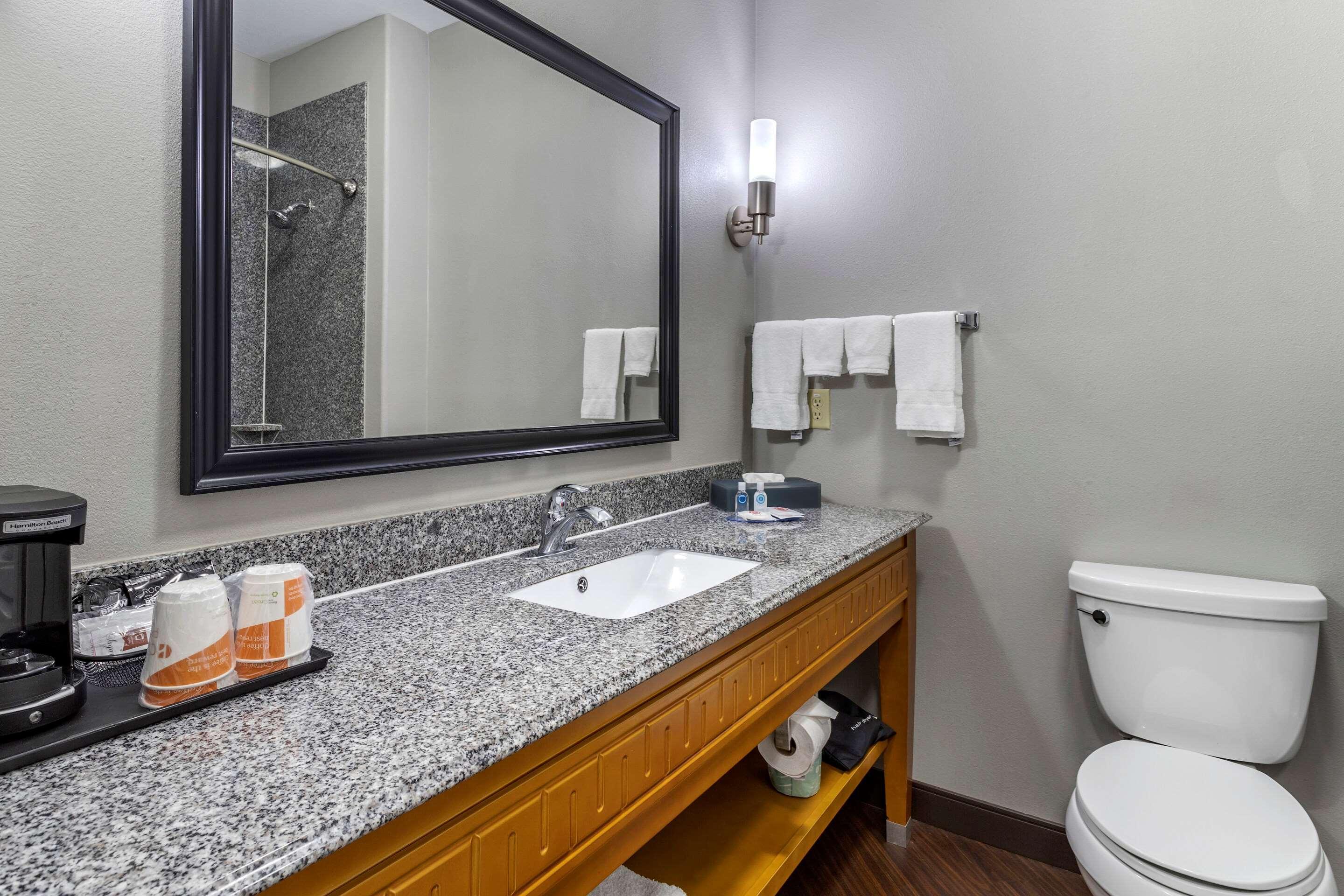 Comfort Inn & Suites Cleveland Exteriér fotografie